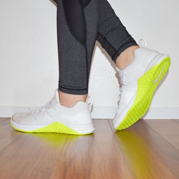Nike Metcon 4 Flyknit - Picture 4 of 7